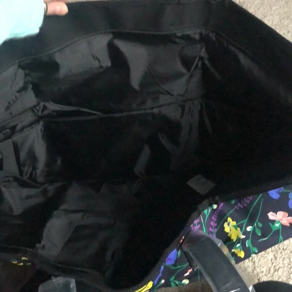 VICTORIA’S SECRET TOTE BAG